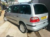 Begagnad Ford Galaxy 2004 Minibuss