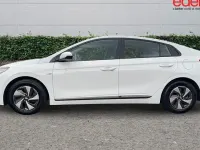 Used Hyundai Ioniq SE 141 HP (103 kW) 2018 White Hatchback
