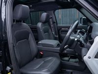 Używany Land Rover Defender SE Dynamic 250 KM (183 kW) 2022 Czarny SUV