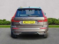 Usado Volvo XC60 Plus 250 HP (183 kW) 2023 Cinzento SUV