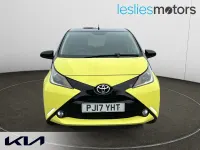 Second-hand Toyota Aygo X-cite 69 CP (50 kW) 2017 Galben Hatchback