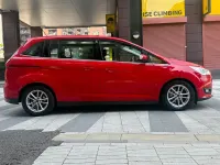 Used Ford Grand C-Max Zetec 125 HP (91 kW) 2017 Red MPV