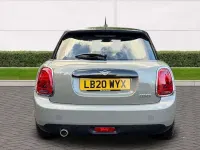 Usado Mini Cooper Classic 136 CV (100 kW) 2020 Gris Utilitario