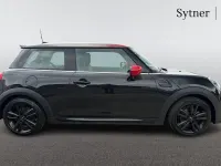 Usado Mini Cooper Hatch 134 HP (98 kW) 2023 Preto Citadino