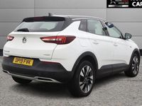 Used Vauxhall Grandland X Sport 130 HP (95 kW) 2019 White SUV