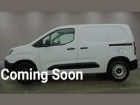 Used Vauxhall Combo 100 HP (73 kW) 2024 White MPV