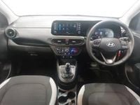 Used Hyundai i10 Advanced 63 HP (46 kW) 2025 Red Hatchback