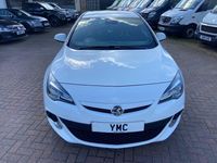 Usado Vauxhall Astra GTC 280 HP (205 kW) 2015 Branco Citadino