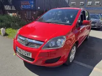 Used Vauxhall Zafira 115 HP (84 kW) 2013 Red MPV