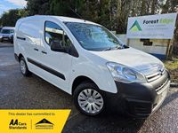 Used Citroën Berlingo 100 HP (73 kW) 2017 White MPV