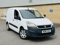 Used Peugeot Partner 100 HP (73 kW) 2016 White