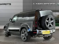 Usado Land Rover Defender SE Dynamic 249 HP (183 kW) 2024 SUV
