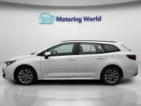Used Toyota Corolla 140 HP (102 kW) 2023 White Estate