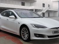 Used Tesla Model S 241 kW (328 HP) 2019 White Hatchback