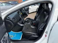 Used Volvo V40 R-Design 150 HP (110 kW) 2017 White Hatchback