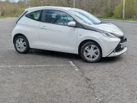 Used Toyota Aygo x-press 68 HP (50 kW) 2014 White Hatchback
