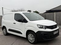 Used Peugeot Partner Premium 131 HP (96 kW) 2022 White MPV