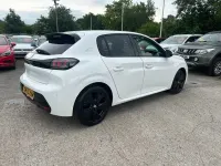 Used Peugeot 208 Allure Premium 75 HP (55 kW) 2020 White Hatchback