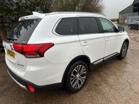 Used Mitsubishi Outlander 147 HP (108 kW) 2018 White SUV