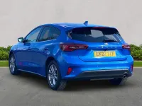 Begagnad Ford Focus Titanium 2022 Blå Halvkombi