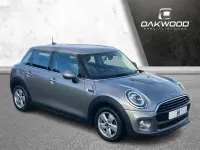 Używany Mini Cooper D Hatch 116 KM (85 kW) 2018 Srebrny Hatchback