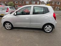 Used Hyundai i10 Active 86 HP (63 kW) 2011 Silver Hatchback