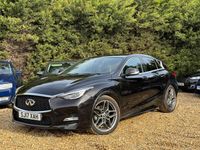 Used Infiniti Q30 Sport Tech 170 HP (125 kW) 2017 Black Hatchback