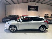 Used Ford Focus Titanium 115 HP (84 kW) 2014 Silver Hatchback