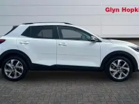 Used Kia Stonic GT-Line 118 HP (86 kW) 2023 White SUV