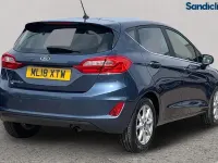 Used Ford Fiesta Zetec 101 HP (74 kW) 2018 Chrome blue (premium paint) Hatchback