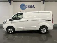 Used Ford Transit Custom Limited 120 HP (88 kW) 2022 White Van