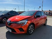 Używany Renault Clio V Evolution 90 KM (66 kW) 2022 Pomarańczowy Hatchback