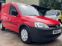Used Vauxhall Combo 75 HP (55 kW) 2010 Red MPV