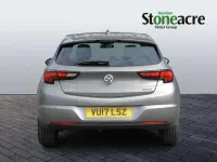 Begagnad Vauxhall Astra Elite 150 HK (110 kW) 2017 Grå Halvkombi