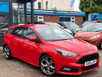 Used Ford Focus ST 185 HP (136 kW) 2015 Red Hatchback