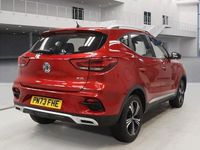Usado MG ZS Excite 106 HP (77 kW) 2023 Vermelho Sedan