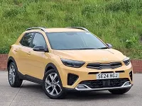 Used Kia Stonic GT-Line S 98 HP (72 kW) 2024 Yellow SUV