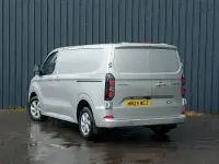 Begagnad Ford Transit Custom Limited 136 HK (100 kW) 2024 Silver Van