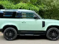 Gebraucht Land Rover Defender SE 200 PS (147 kW) 2021 Grün SUV