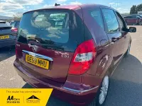 Used Mercedes A180 Elegance 109 HP (80 kW) 2010 Red Hatchback