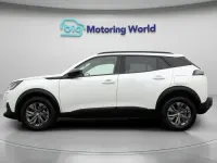 Used Peugeot 2008 Active+ 100 HP (73 kW) 2023 White SUV