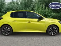 Used Peugeot 208 Allure 101 HP (74 kW) 2024 Yellow Hatchback