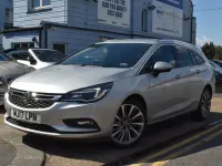 Used Vauxhall Astra Elite 150 HP (110 kW) 2017 Silver Estate