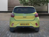 Used Hyundai i10 Premium 63 HP (46 kW) 2025 Green Hatchback