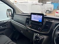 Begagnad Ford Transit Custom Trend 2022 Vit Minibuss