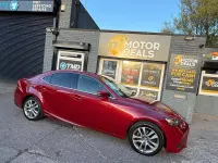 Usado Lexus IS300h 2019 Rojo Berlina