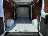 Used Vauxhall Movano S 138 HP (101 kW) 2023 White