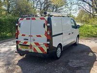 Second-hand Vauxhall Vivaro 2017 Alb