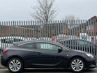 Second-hand Vauxhall Astra GTC SRi 165 CP (121 kW) 2015 Negru Hatchback