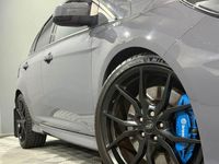 Usado Ford Focus RS 350 HP (257 kW) 2018 Cinzento Citadino